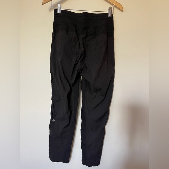 Lululemon Track Pant Joggers (black, size 4) - Picture 4 of 8